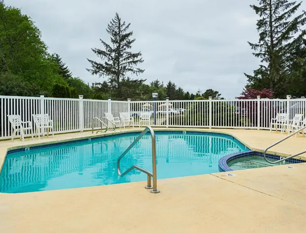 Long beach Camping Resort Yurt 8 hotel detail image 3