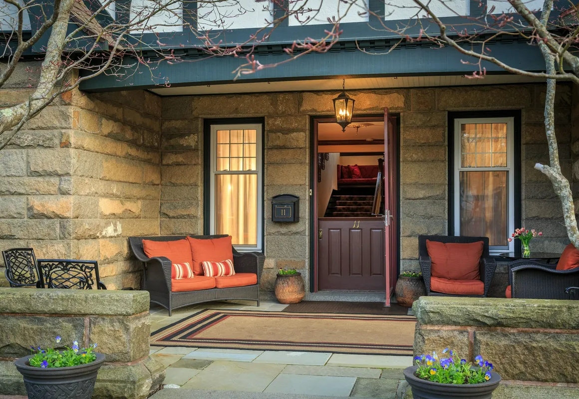 Atlantean Cottage hotel hero