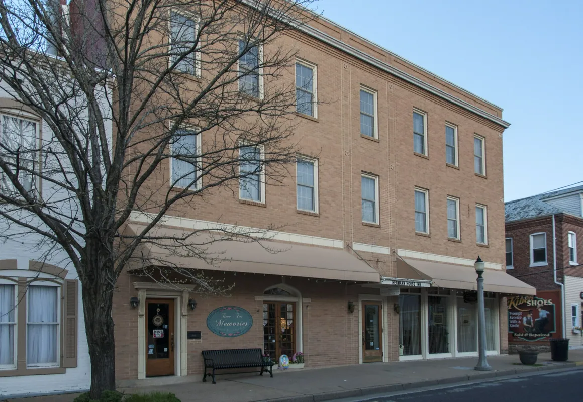 Hermann House hotel hero