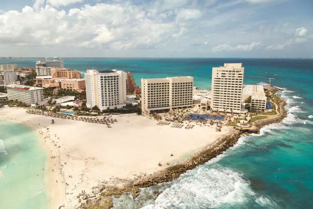 Hyatt Ziva Cancun All Inclusive hotel hero