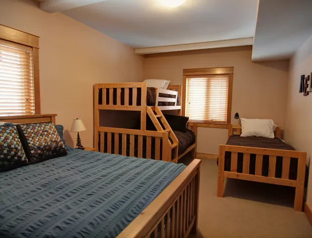 Mountain Town Properties Cascade Lodge 3A hotel detail image 2