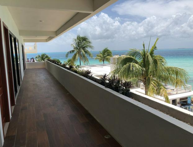 Cuxos Hotel Beachfront hotel detail image 3