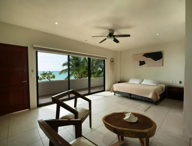 Cuxos Hotel Beachfront hotel detail image 4