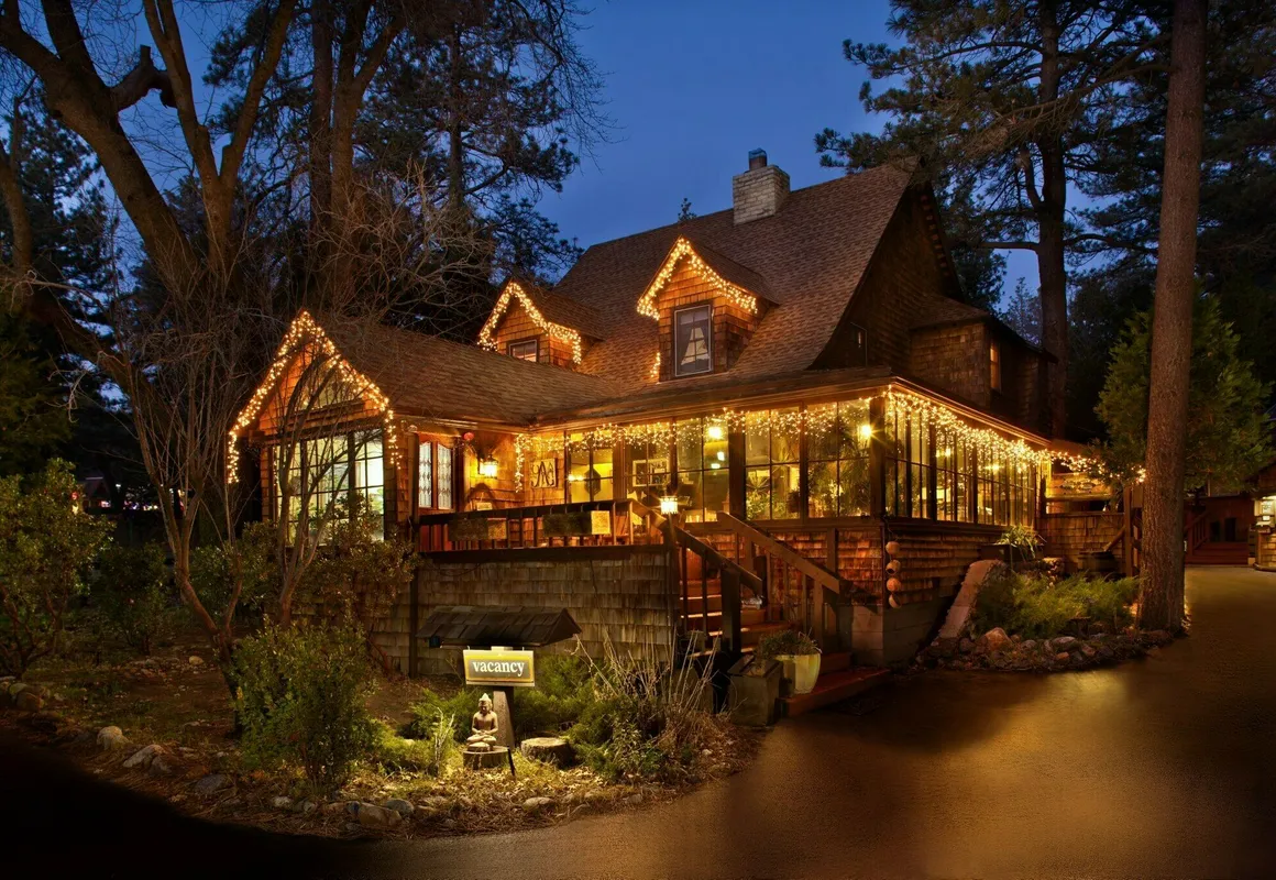 Strawberry Creek Inn Bed & Breakfast hotel hero