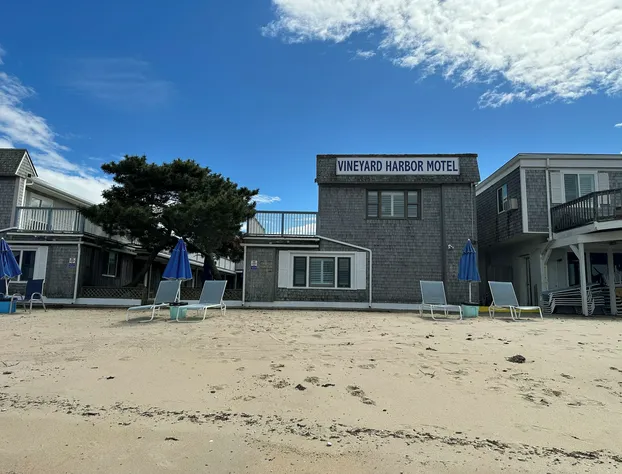 Vineyard Harbor Motel - Private Beach hotel detail image 4