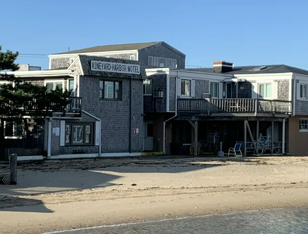 Vineyard Harbor Motel - Private Beach hotel detail image 1