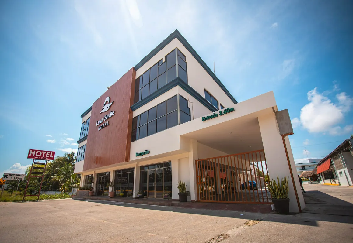 Hotel Luna Caribe hotel hero