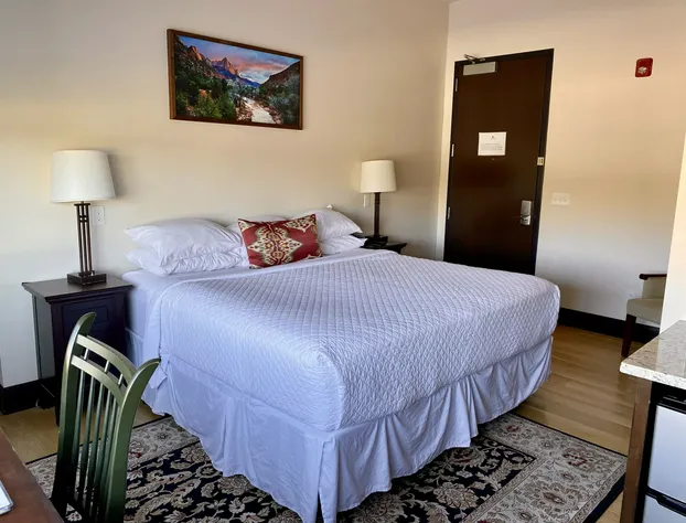 Iron Springs Adventure Resort & RV Park hotel detail image 4