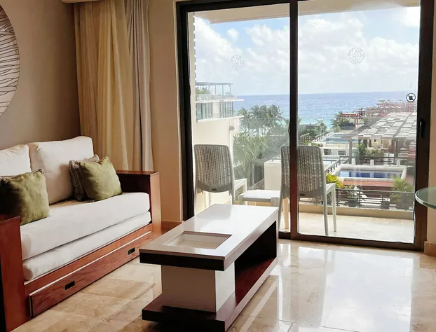 The Reef 28 Hotel & Spa - Luxury Adults Only - All Suites hotel detail image 1