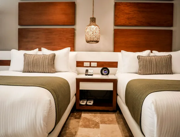 The Reef 28 Hotel & Spa - Luxury Adults Only - All Suites hotel detail image 2