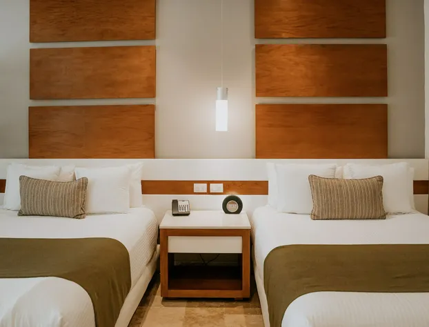 The Reef 28 Hotel & Spa - Luxury Adults Only - All Suites hotel detail image 3