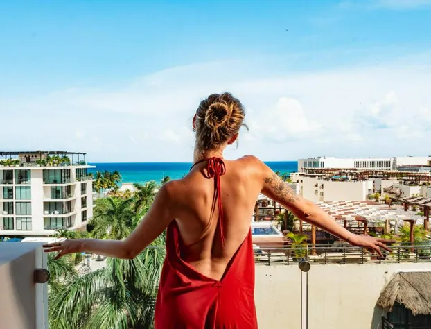 The Reef 28 Hotel & Spa - Luxury Adults Only - All Suites hotel detail image 1