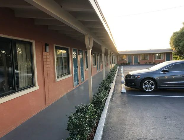 Ocala Cove Motel hotel detail image 1