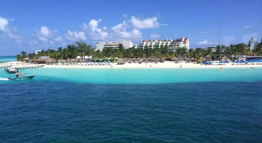 Hotel & Restaurant Bucaneros, Isla Mujeres hotel hero