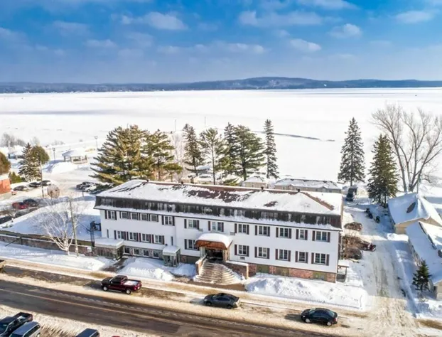 Caswell Resort Hotel hotel detail image 2