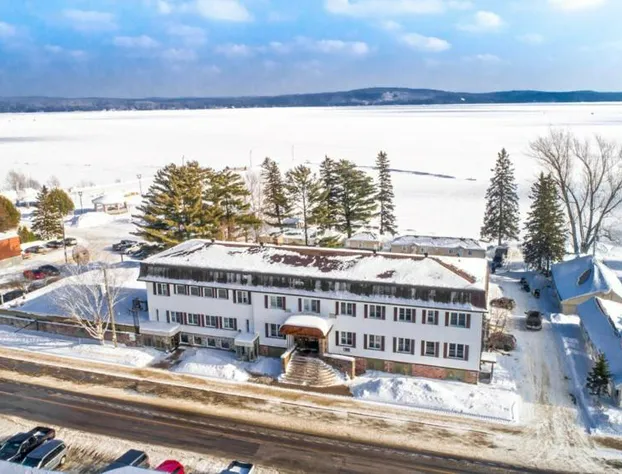 Caswell Resort Hotel hotel detail image 4