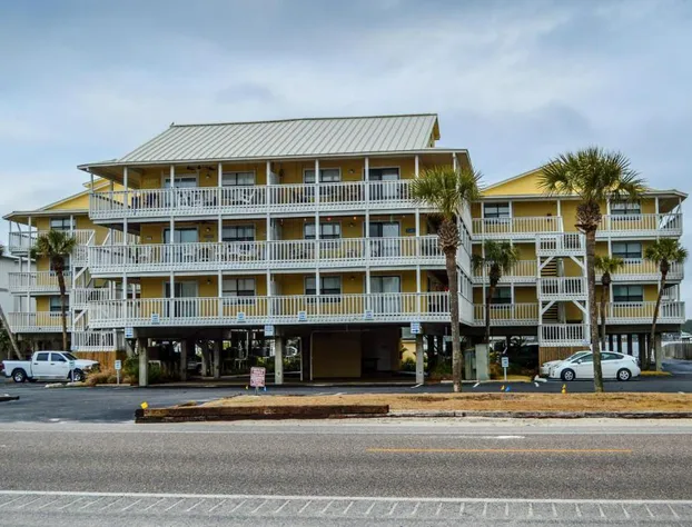 Lagoon Run 311 2 Bedroom Condo by RedAwning hotel detail image 3