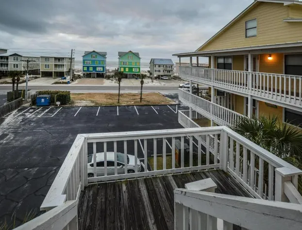 Lagoon Run 311 2 Bedroom Condo by RedAwning hotel detail image 4