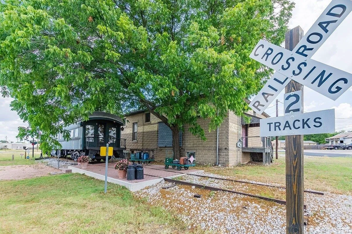 1894 Private Pullman Palace Ca 1 Bedroom Apts by Redawning hotel hero