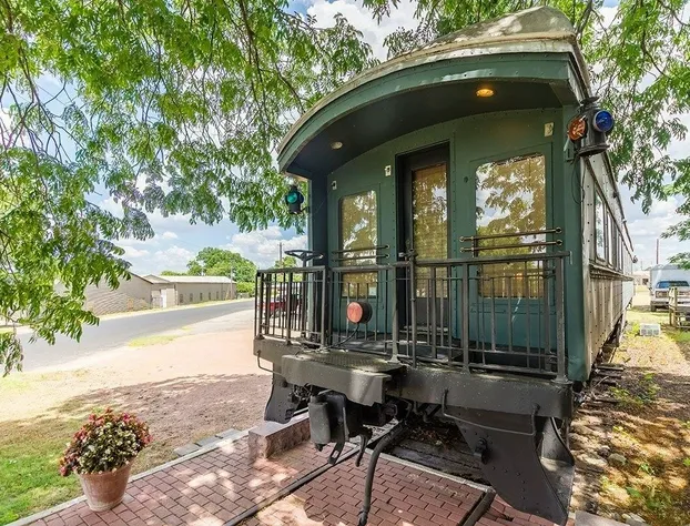 1894 Private Pullman Palace Ca 1 Bedroom Apts by Redawning hotel detail image 2