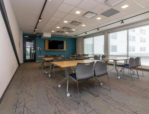 Aloft St. Louis Cortex hotel detail image 4