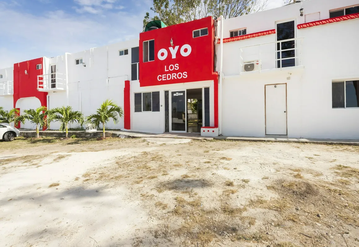 OYO Hotel Cedros hotel hero