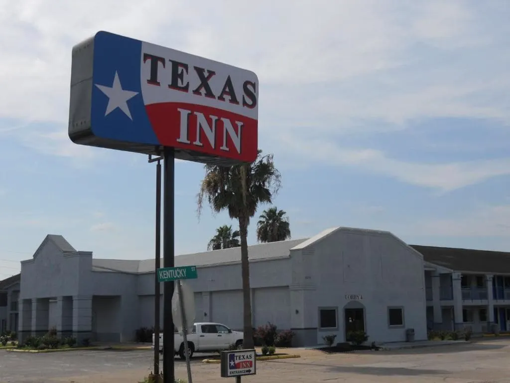 Texas Inn hotel hero
