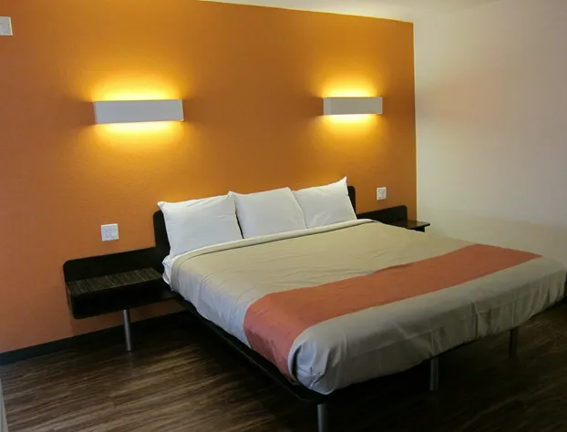 Pacific Inn hotel detail image 1