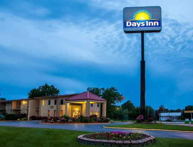 Days Inn by Wyndham Columbia I-70 hotel detail image 2