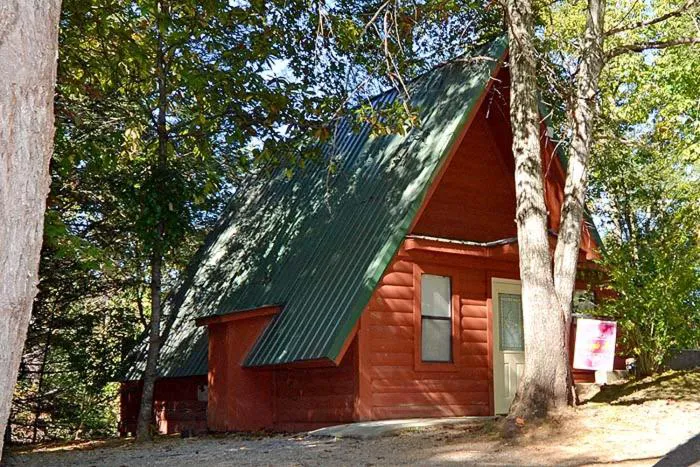 Snuggle Inn hotel hero