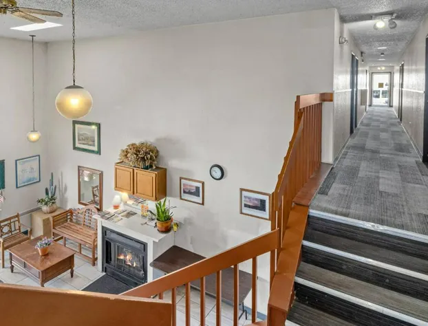 Luxury Inn hotel detail image 4