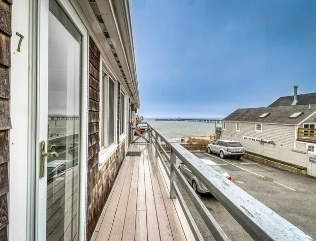 Provincetown Waterfront Studio hotel detail image 2