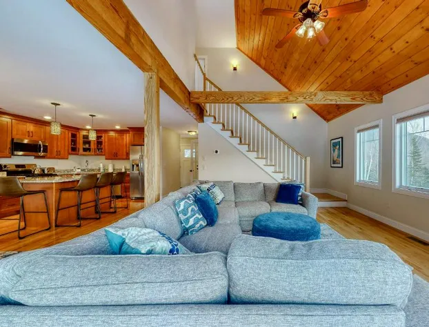 61 East Field Road hotel detail image 3