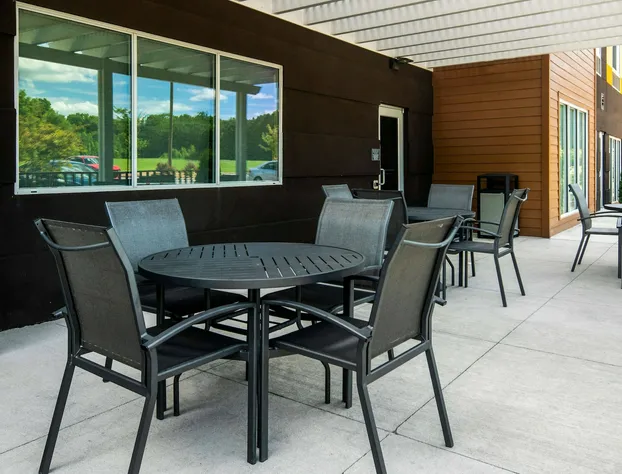 Fairfield Inn & Suites by Marriott Rocky Mount hotel detail image 3