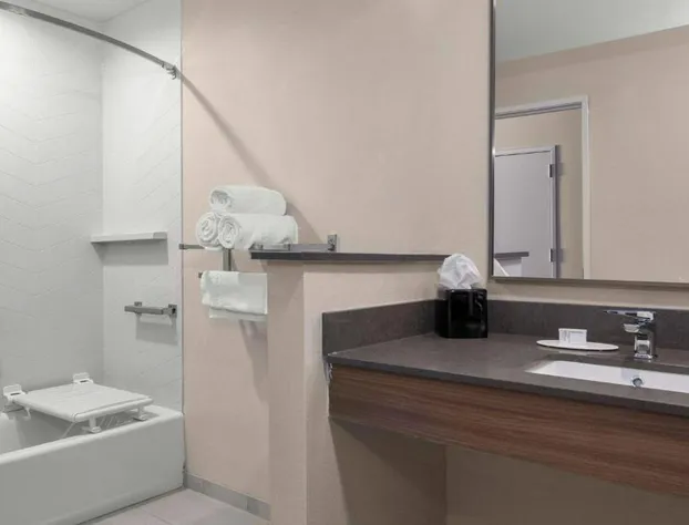 Fairfield Inn & Suites by Marriott Rocky Mount hotel detail image 4