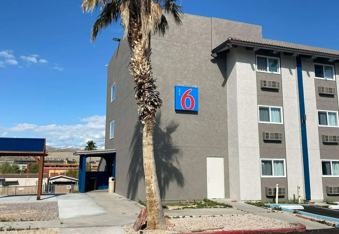 Motel 6 Bullhead City, AZ hotel hero