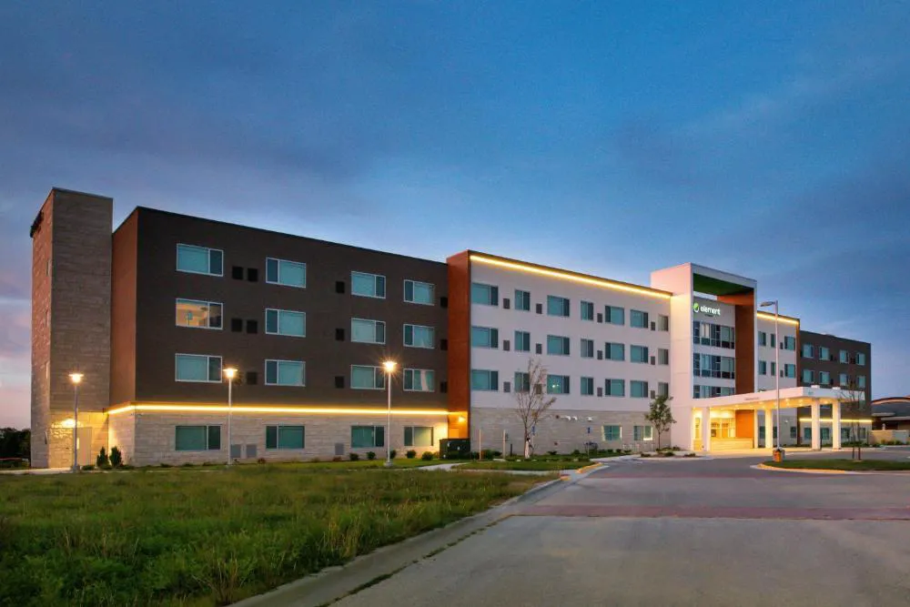 Element Overland Park hotel hero