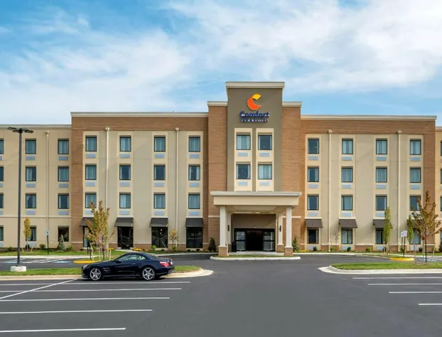 Comfort Inn & Suites Winchester hotel detail image 1