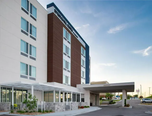 SpringHill Suites by Marriott Kansas City North hotel detail image 1
