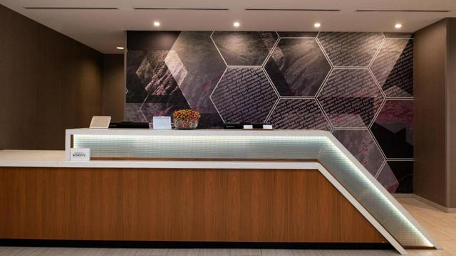 SpringHill Suites by Marriott Kansas City North hotel detail image 3