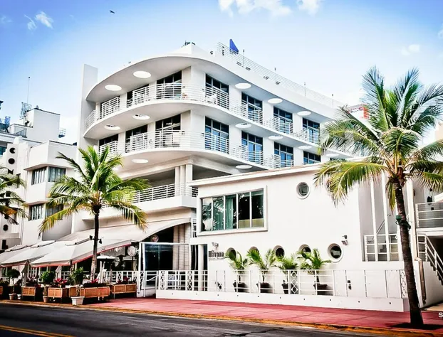 Ocean Drive Studios Beach Front hotel detail image 2