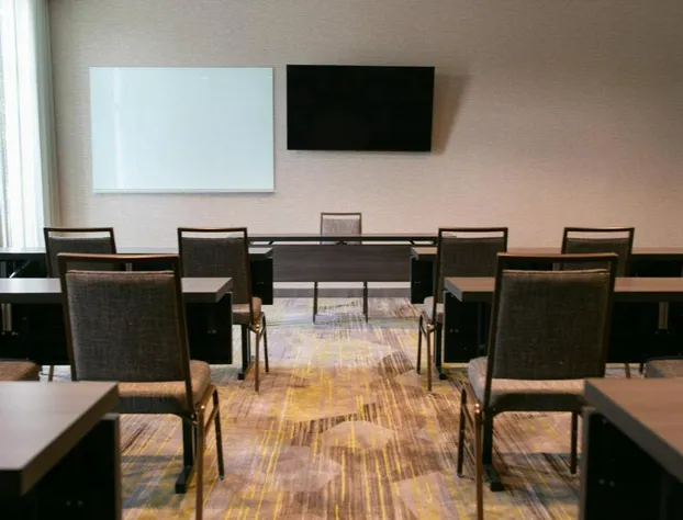 Courtyard by Marriott Elkhart hotel detail image 2