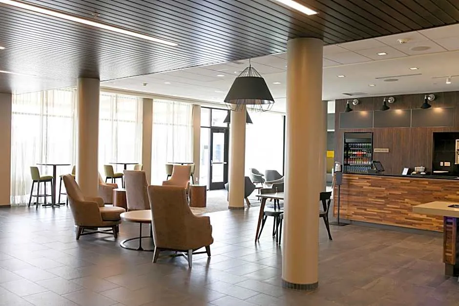 Courtyard by Marriott Elkhart hotel hero