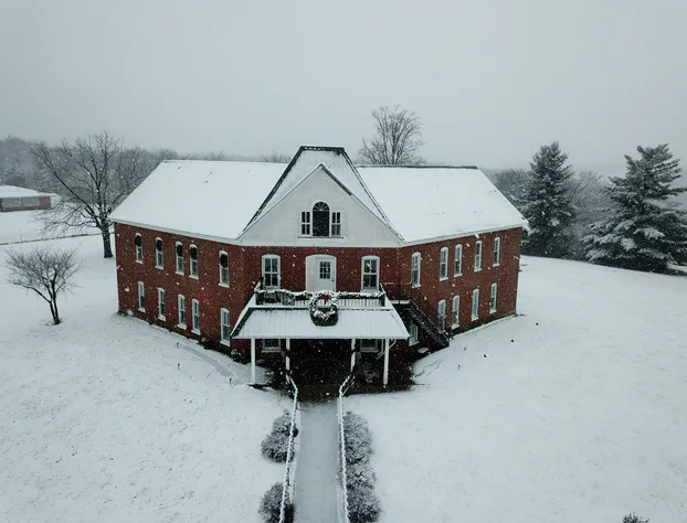 Ely Manor hotel detail image 4