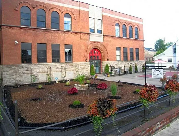 Sherman Inn hotel detail image 2