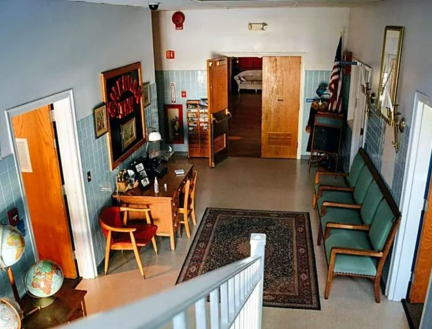 Sherman Inn hotel detail image 4