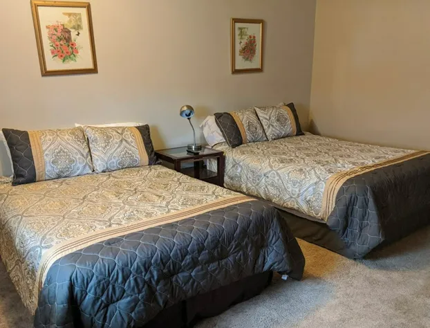 HI-WAY 4 Motel hotel detail image 1