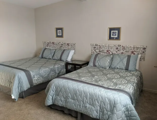 HI-WAY 4 Motel hotel detail image 3