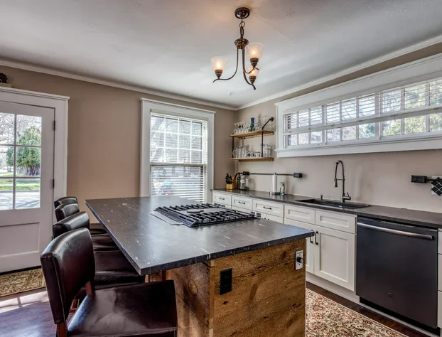 Franklin House hotel detail image 3