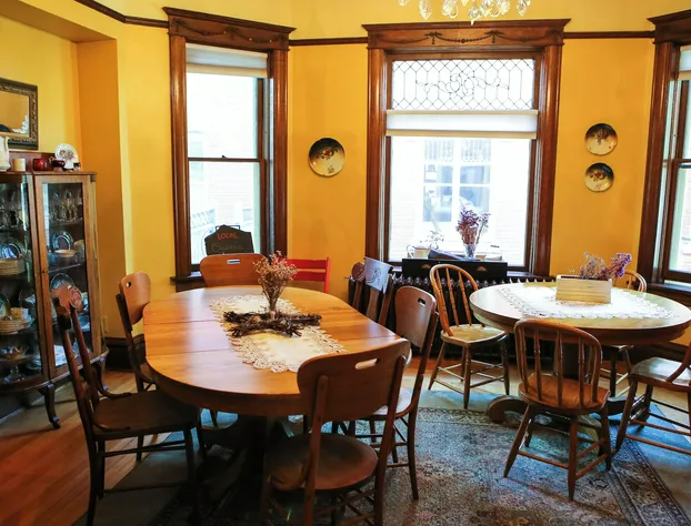 B&B on Broadway hotel detail image 4